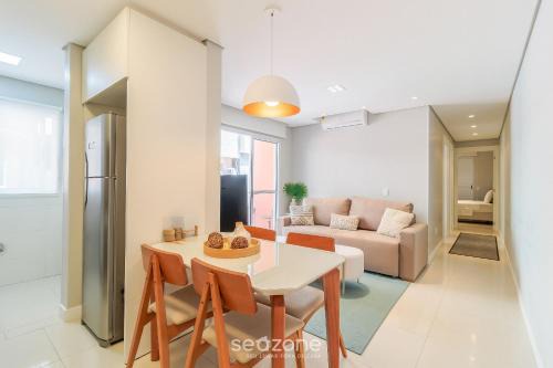 Santinho Apartment | Charming Apt Just 600m from the Sea! - VLA