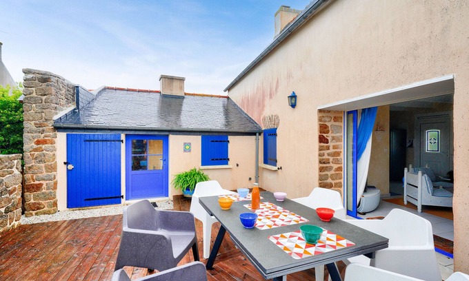 Penmarch Ski Chalet | Charming house with terrace and garden