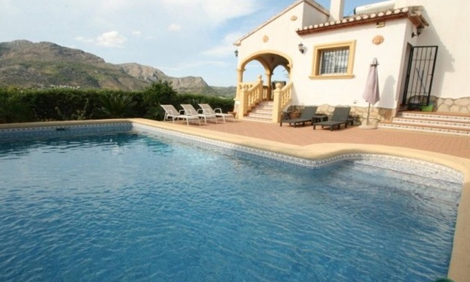 Orba Villa | Charming Villa for 6 with Private Pool, AC, and Garden – Walk to Orba Village