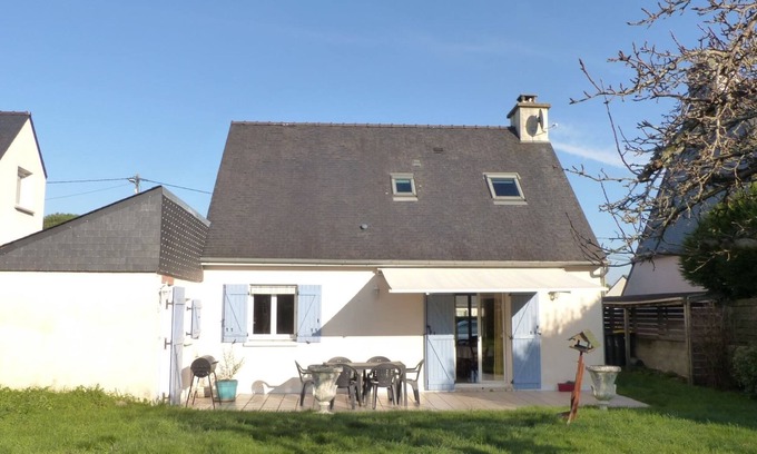 Plougoumelen House | Charming village house near the Bono river