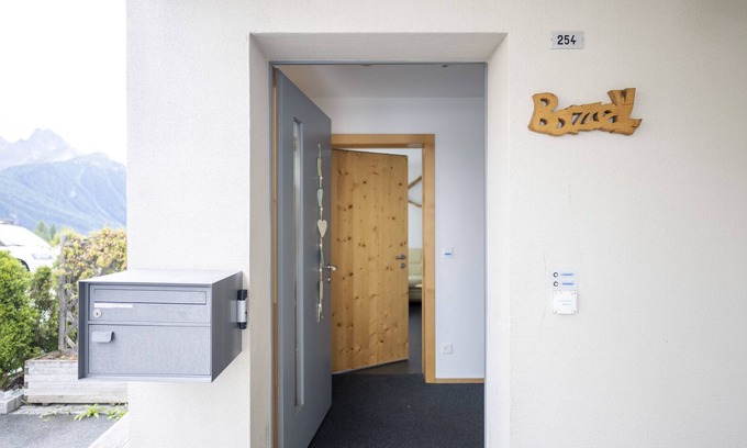 Ftan Apartment | Chasa Bazzell: Beautiful and cosy 3-room flat with a wonderful view in Ftan