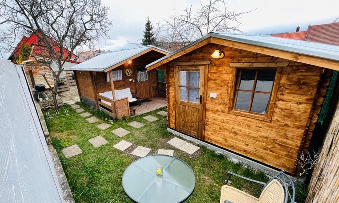 Mikulov Cabin | Chatky Daniel-Mikulov, a private campsite just for you