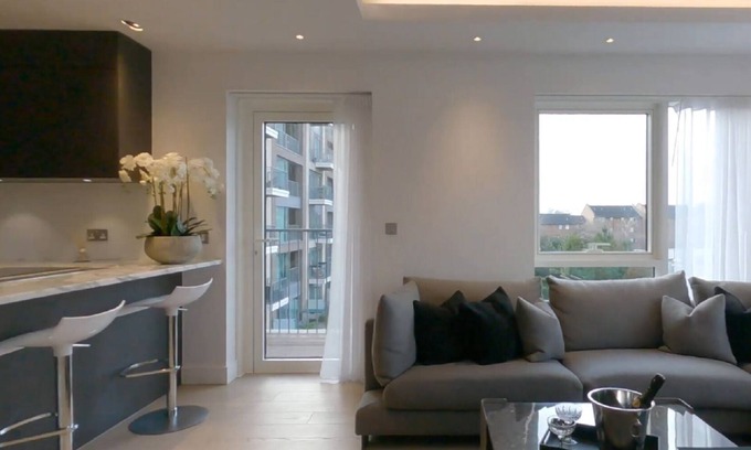 Sands End Apartment | Chelsea Harbour 2-Bed Apartment in London