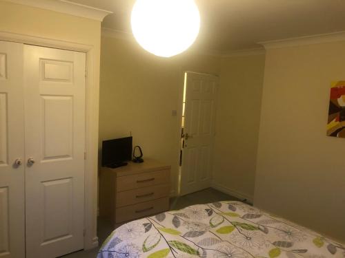Muxton Bed & Breakfast | Cherry Trees green room
