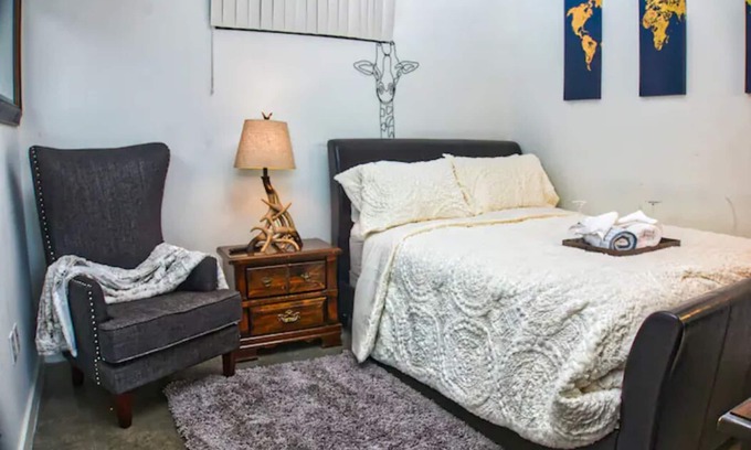 Atlanta Apartment | ★Chic & Comfy in the ♥ of Atlanta | ♛Queen Bed