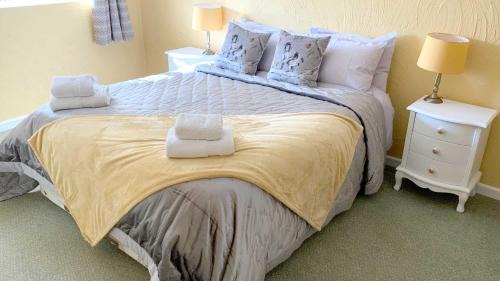 Sidmouth House | Cider Cottage - 3 Bedroom - Onsite Parking