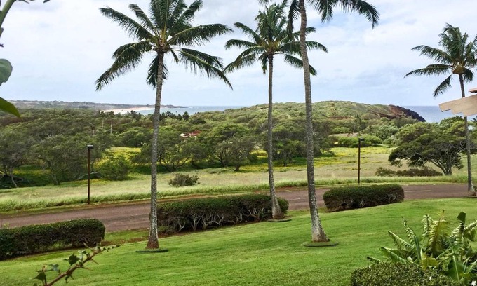 Maunaloa Apartment | Coastal Resort Condo and Lanai Walk to Kepuhi Beach