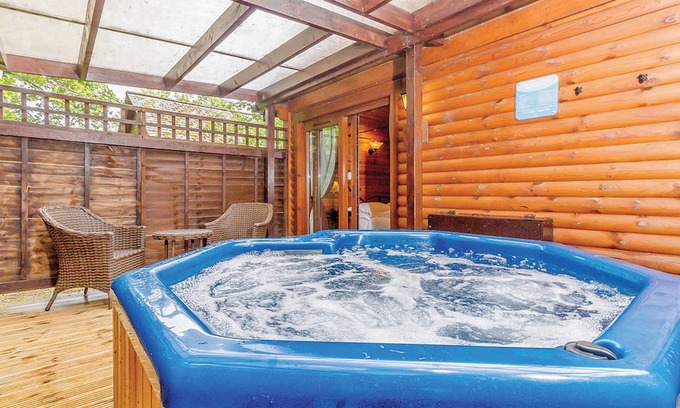 Tilford Ski Chalet | Cobbett Traditional Premier