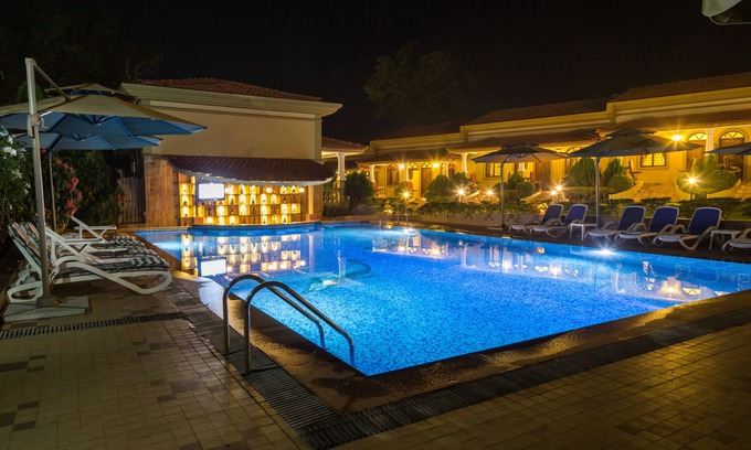Vagator Hotel | Cochichos Resort