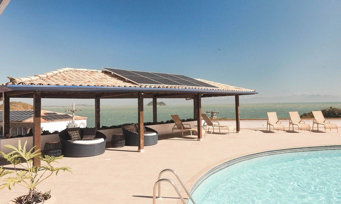 Joao Fernandes Hotel | Colonna Galapagos Garden