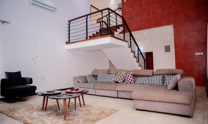 Agblesia Villa | Come relax with family/group in our 3 bedroom hse