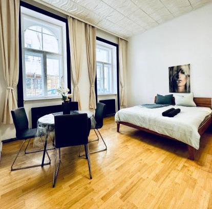 Josefstadt Apartment | Comfy 2BR Apt, for 5P, Easy Access to Stadthalle