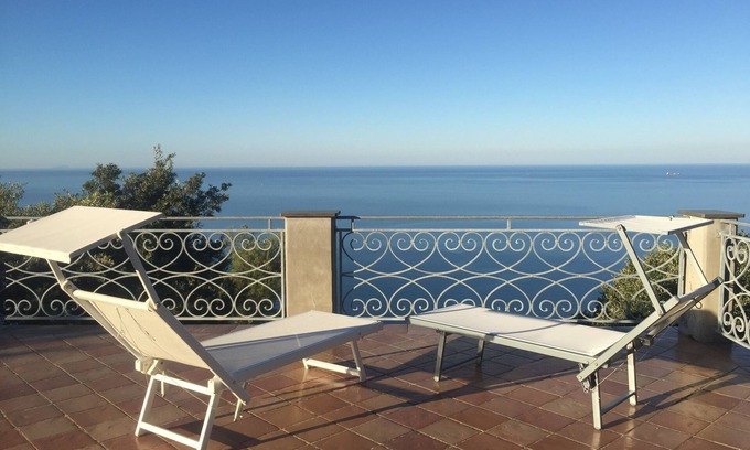 Montemarcello House | confortable cottage with stunning seaview and total privacy in the nature