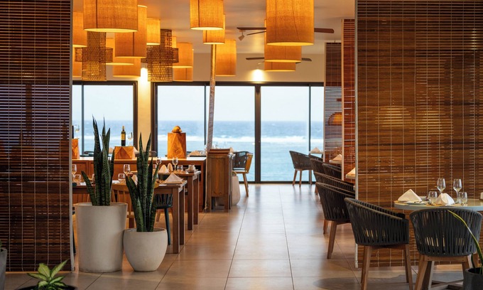 Coromandel Hotel | Constance Tekoma. Rodrigues
