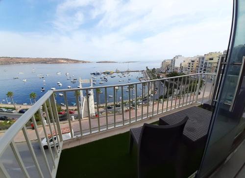 Bugibba Apartment | Coral