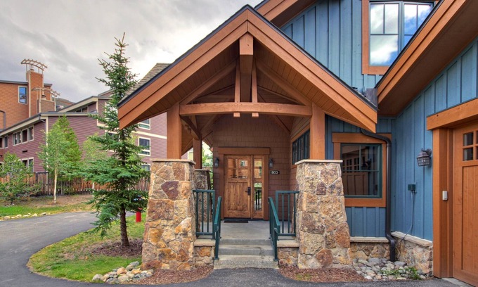 Breckenridge Condo | Cosmopolitan Decor + Spacious 3br In Downtown Breck Sleeps 8 3 Bedroom Townhouse by RedAwning