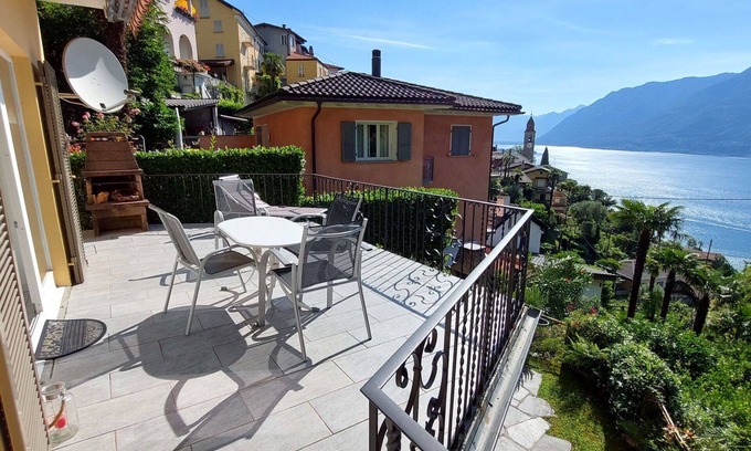 Ronco sopra Ascona Apartment | Cosy apartment for 4 guests with TV, terrace and pets allowed