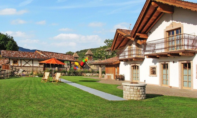 Coredo Apartment | Cosy apartment for 6 guests with WIFI, TV, balcony and pets allowed