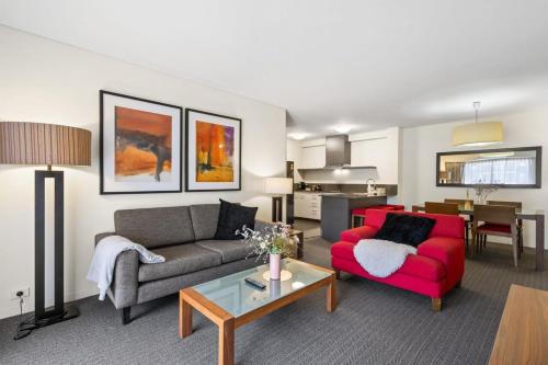 East Perth Apartment | Cosy Apartment in the Heart of Perth CBD