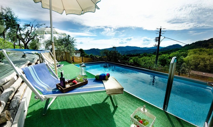 Nozanno Villa | Cosy apartment in villa with internet, pool, A/C, TV, terrace, panoramic view, close to Lucca