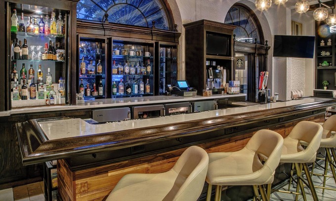 Country Club Plaza Area Hotel | Courtyard by Marriott Kansas City Country Club Plaza