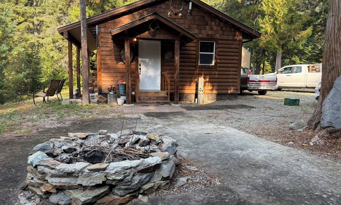 Kellogg Cabin | Cozy 1 & 2 bedroom Cabin Hideaways up the Coeur d'Alene River North Fork