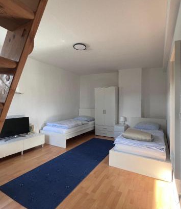 Gerresheim Apartment | Cozy Apartment with Excellent Transport Links to Old Town, Main Station and Trade Fair