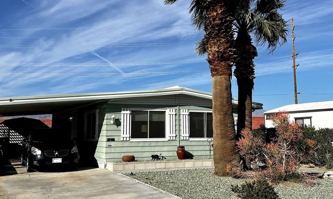 Thousand Palms House | Cozy desert home in popular Tri Palms Estates