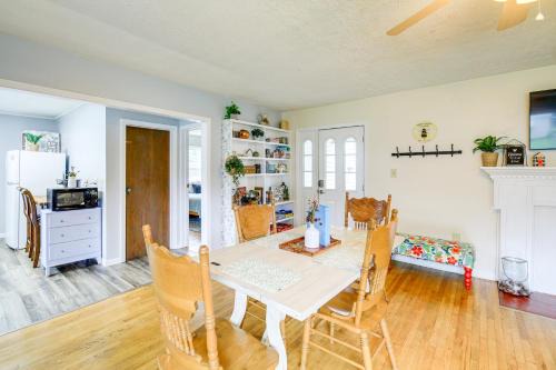Bristol House | Cozy Home with Spacious Yard 2 Mi to Dtwn Bristol