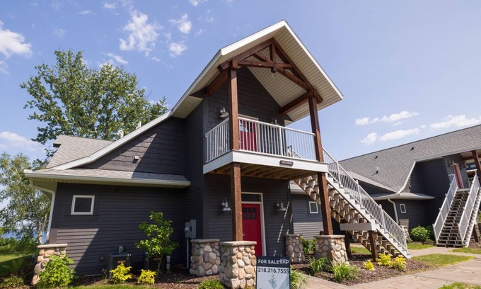 Nisswa Condo | Cozy Lakeside Studio Condo with Views of Beautiful Gull Lake