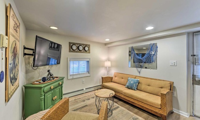 Ventnor City Apartment | Cozy Ventnor Getaway Walk to Public Beach!
