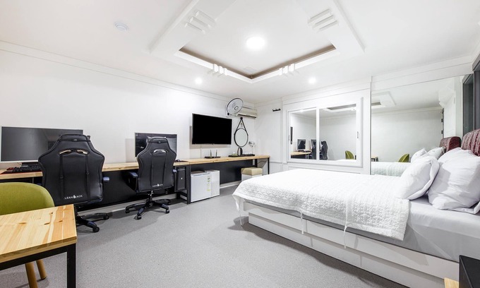 Seo-gu Hotel | Daejeon Yongmun The Bom