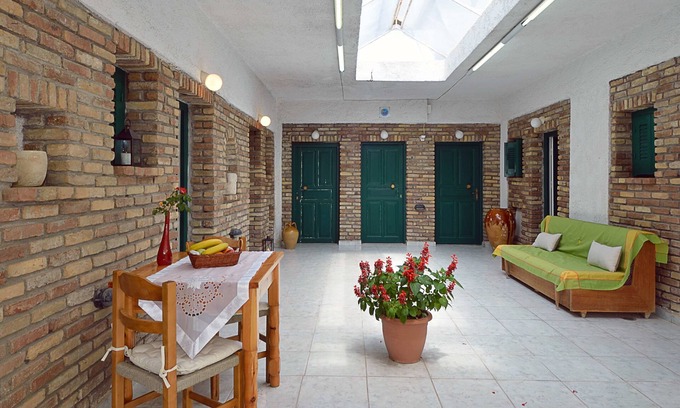 Kassiopi Apartment | Damaskis Studios a Small Complex in Kassiopi