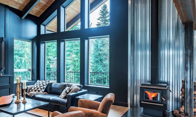 Hemlock Valley Cabin | Dark and Stormy Executive Mountain Retreat