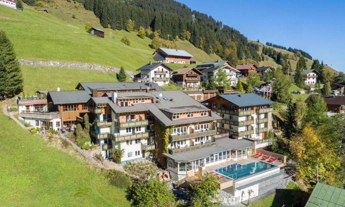 Mittelberg Hotel | Der Kleinwalsertaler Rosenhof