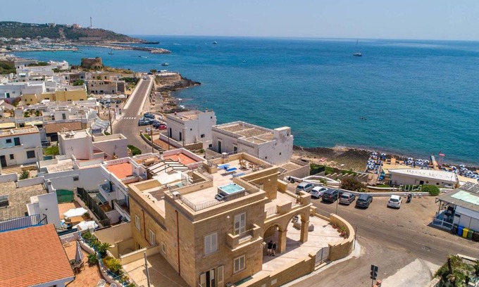 Santa Maria di Leuca Villa | Dimora Rizzo con tappeti di pietra