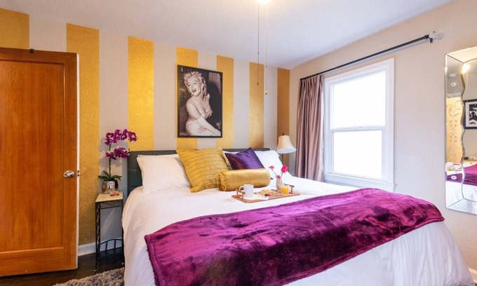 Bremerton House | Direct Ferry to Downtown Seattle; Pet-Friendly
