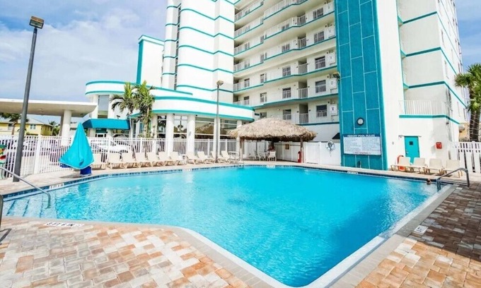 Banana River Estates Resort | Discovery Beach Resort - Spacious 2 Bedroom W/ Full Kitchen