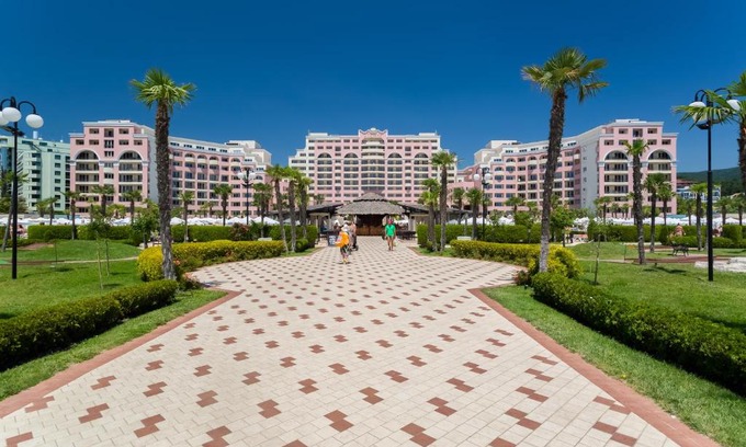 Sunny Beach Resort | DIT Majestic Beach Resort