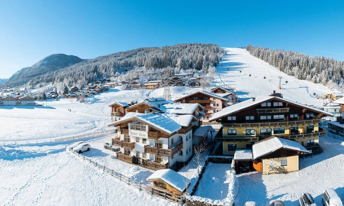 Hundsdorfl House | Doppelzimmer Basic - B&B Hotel Die Bergquelle