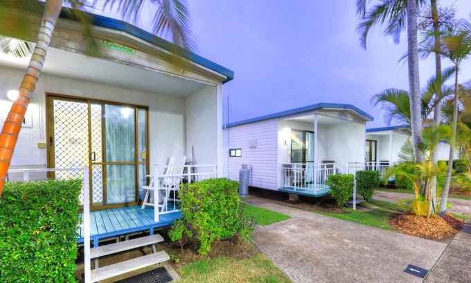 Alexandra Headland Cabin | Double Cabin 4 Berth - Double Cabin 4 Berth