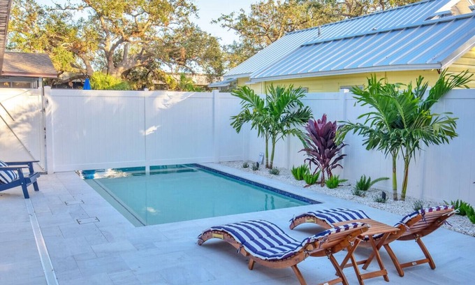 Gulfport Villa | Downtown Gulfport Cooled Pool
