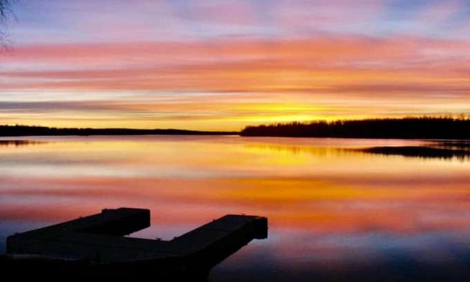 Wasilla House | Downtown Wasilla Lakefront Home w/private dock