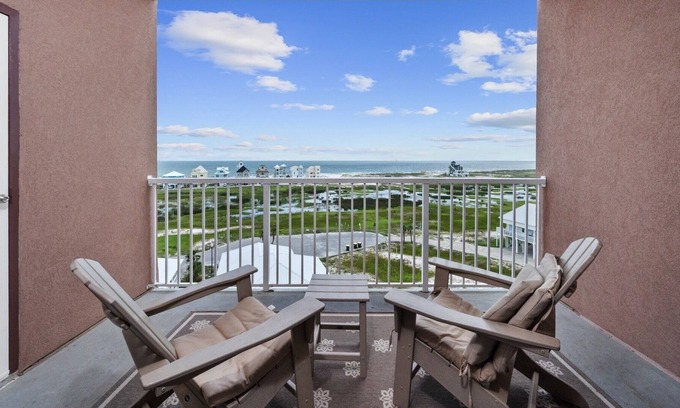 Fort Morgan Condo | Dunes 602 Condo with Gulf View and Access to Saltwater Pool by RedAwning