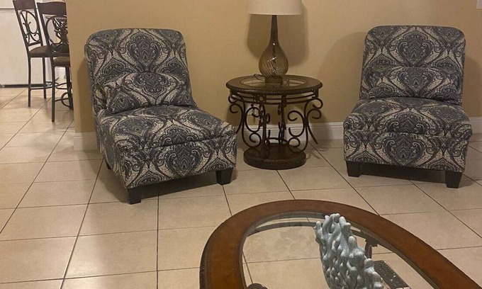 Lake Worth Corridor House | Duplex- 6 min to the beach