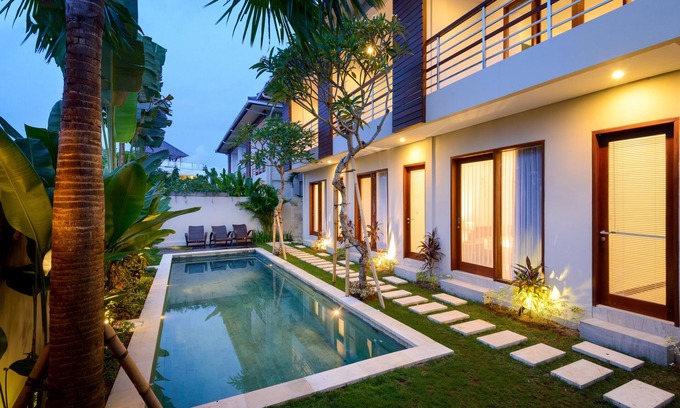 Batu Bolong Hotel | Echo Beach Villa & Apartment