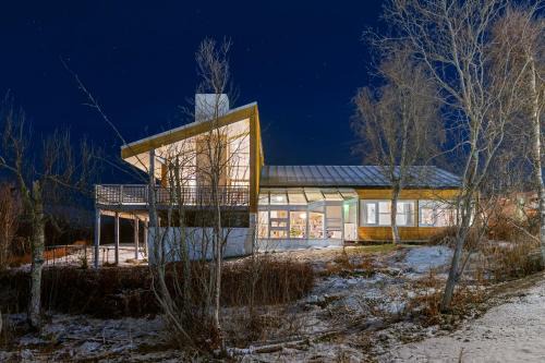 Tromso Villa | Elegant 4BR villa with great views and location