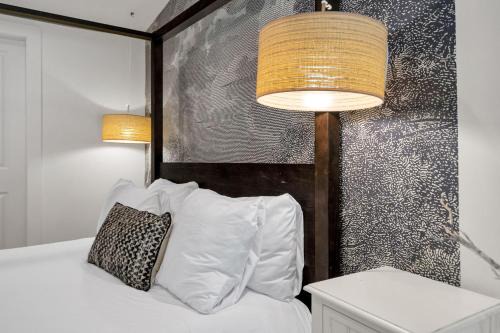 Faubourg Marigny Apartment | Elegant Stay Across From Fq W Free Parking
