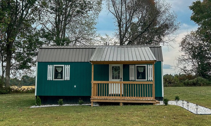Auburn Cabin | Enchanting cabin with AC in Auburn - Perfect for a cozy getaway