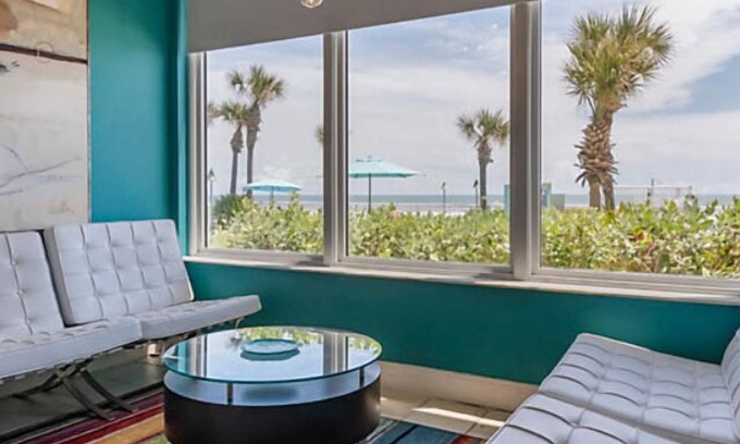 Daytona Beach Shores Resort | Enjoy the salty air and sea breezes from your oceanfront balcony.